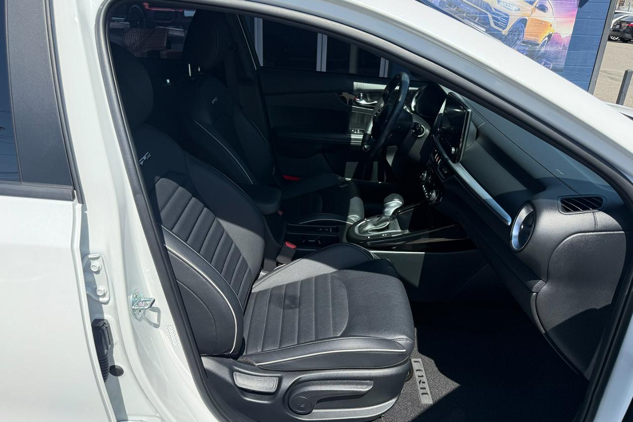 Kia Forte GT-Line IVT 2024