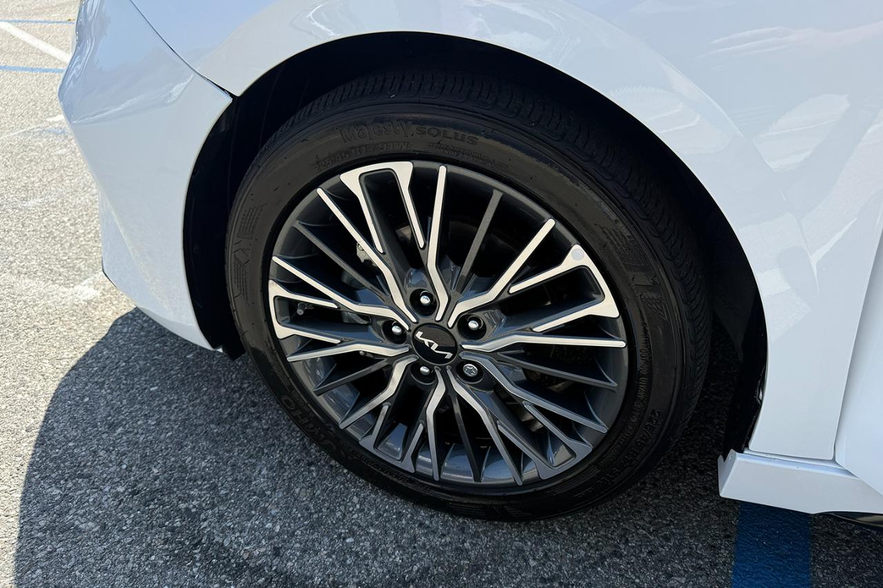 Kia Forte GT-Line IVT 2024