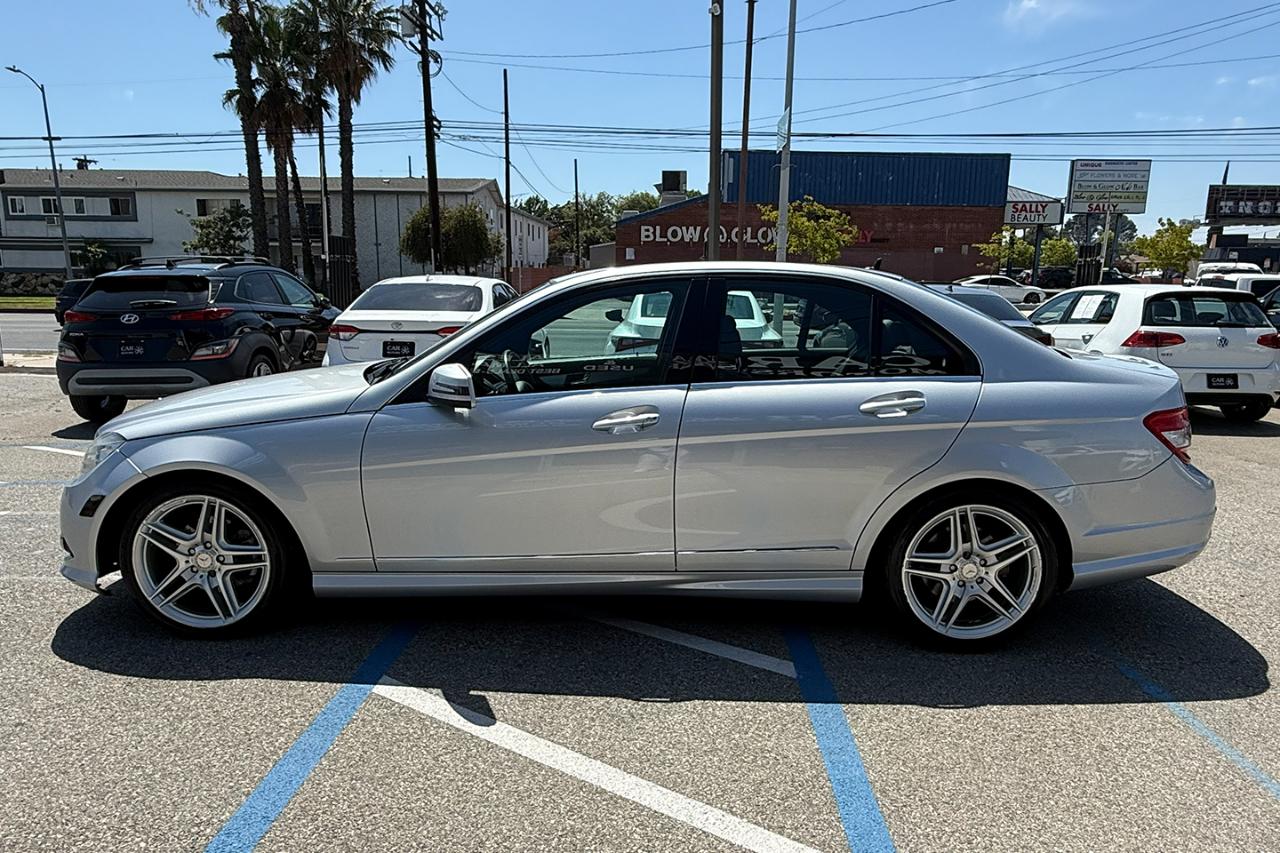 Mercedes-Benz C-Class C300 Luxury Sedan 2010