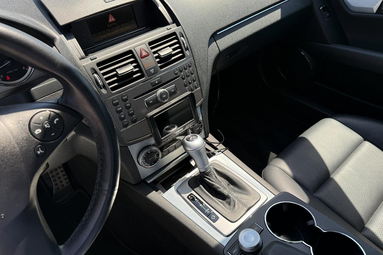 Mercedes-Benz C-Class C300 Luxury Sedan 2010