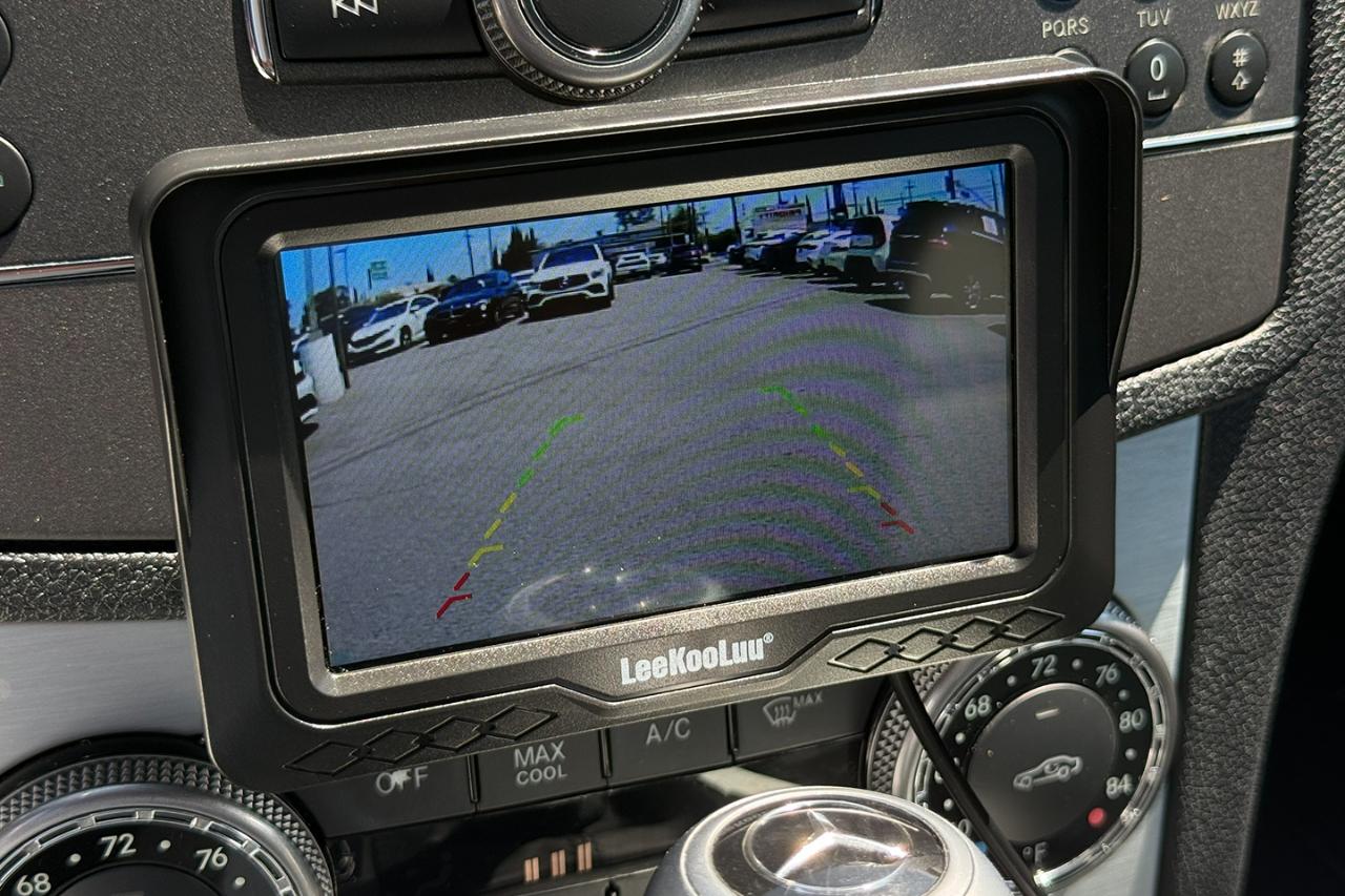 Mercedes-Benz C-Class C300 Luxury Sedan 2010
