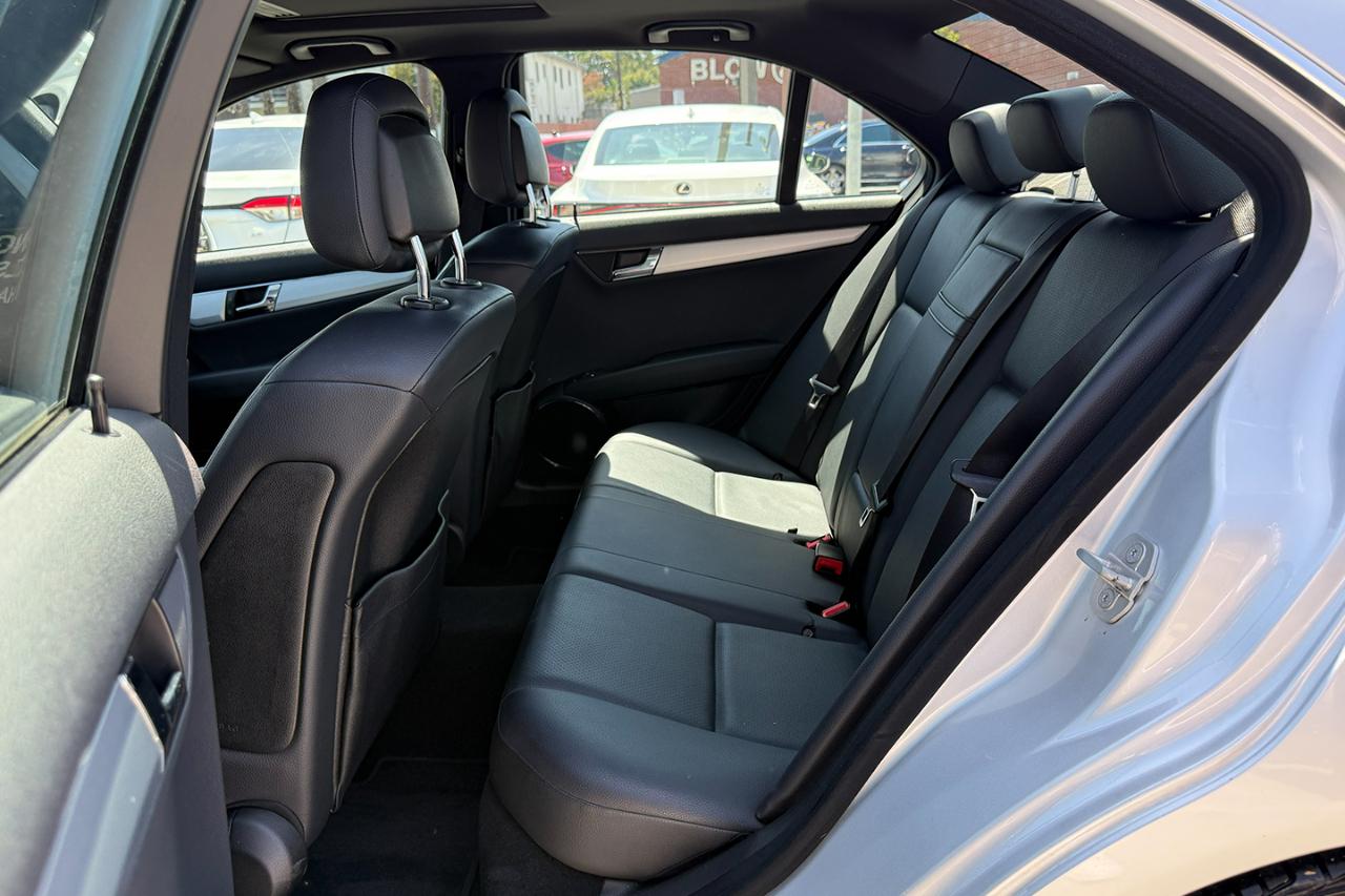 Mercedes-Benz C-Class C300 Luxury Sedan 2010
