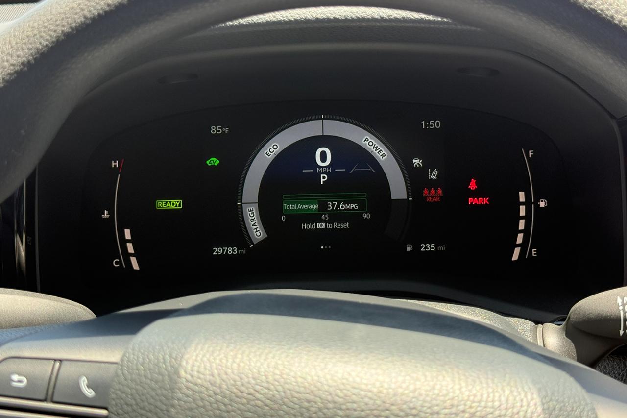 Toyota Camry Hybrid XLE 2025