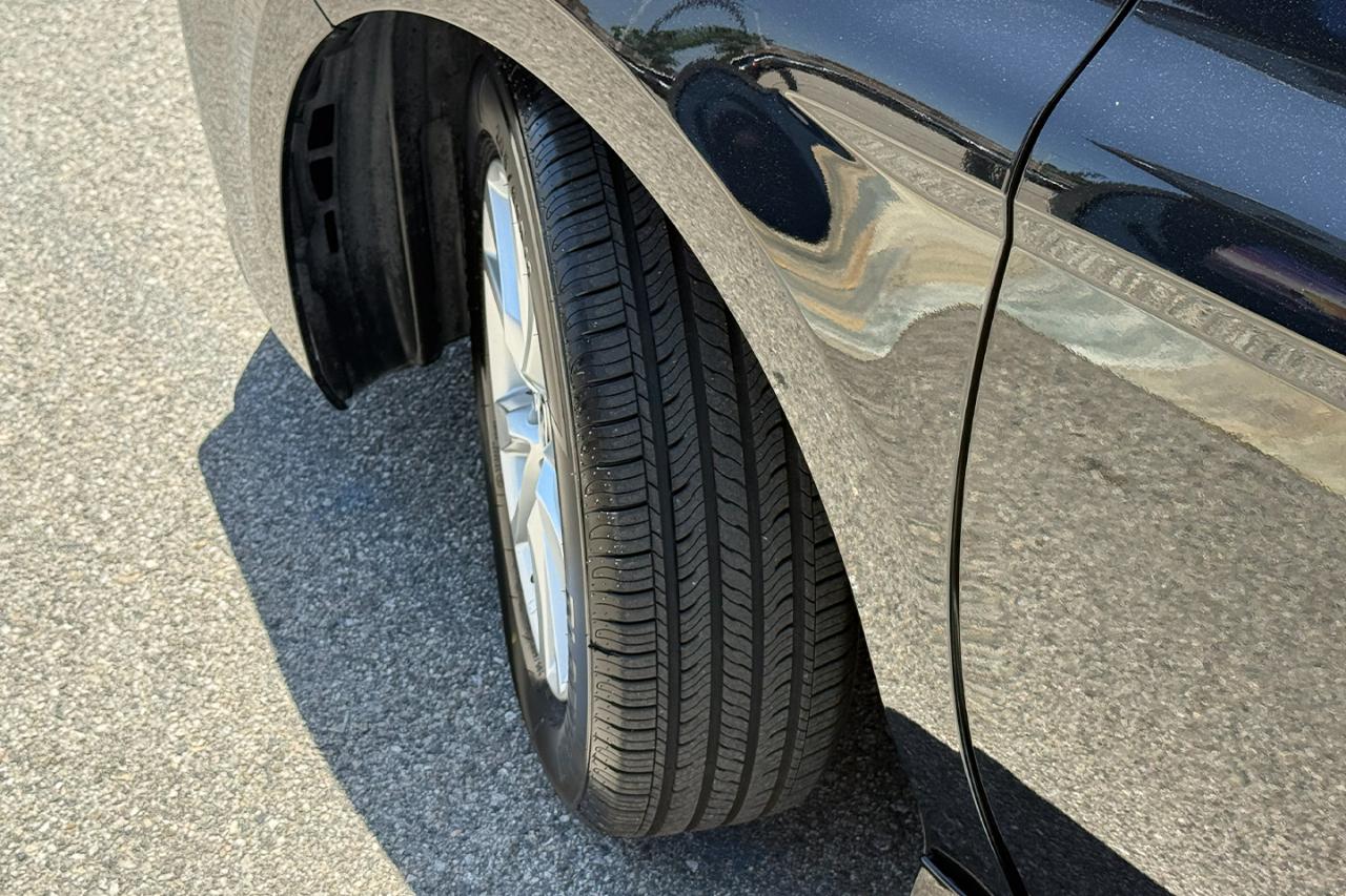 Toyota Camry Hybrid XLE 2025