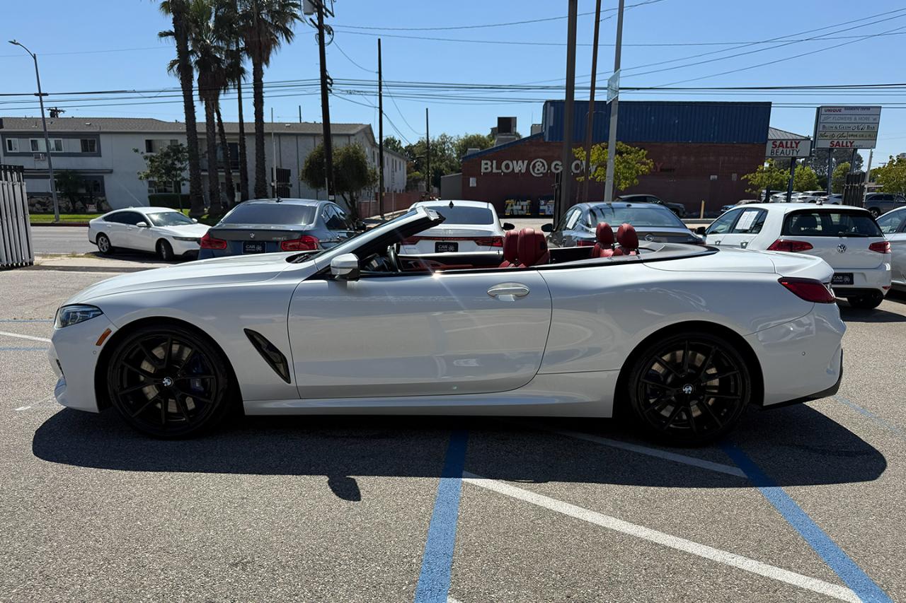 BMW 8-Series M850i xDrive Convertible 2021