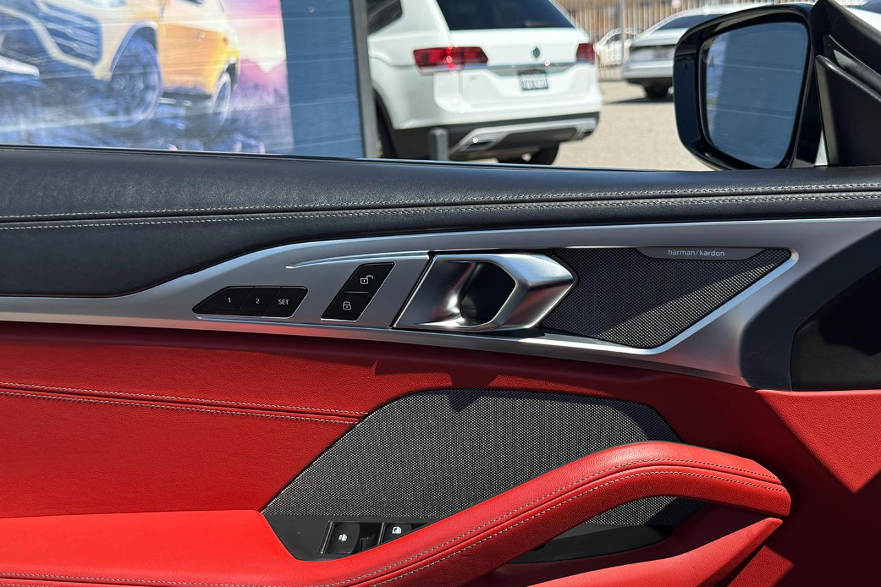 BMW 8-Series M850i xDrive Convertible 2021