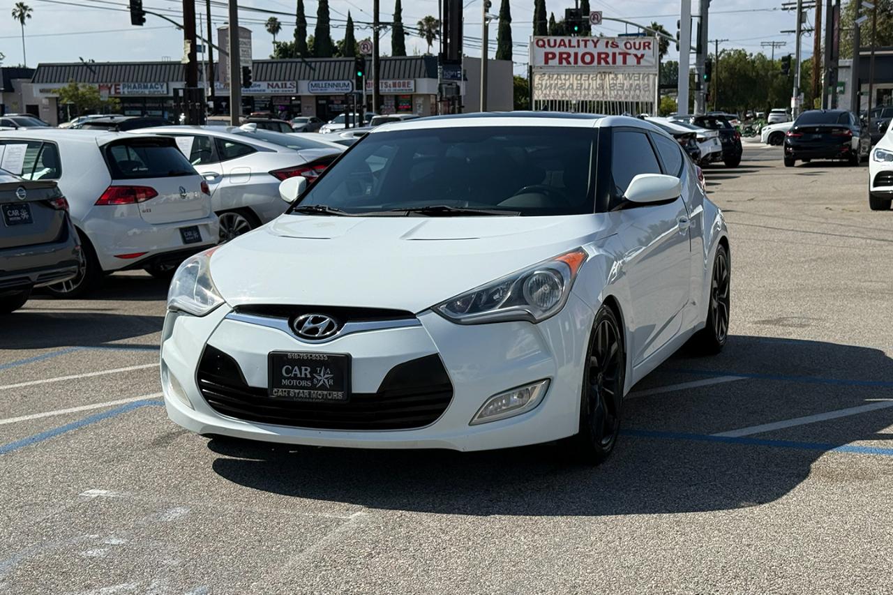 Hyundai Veloster Base 6AT 2015