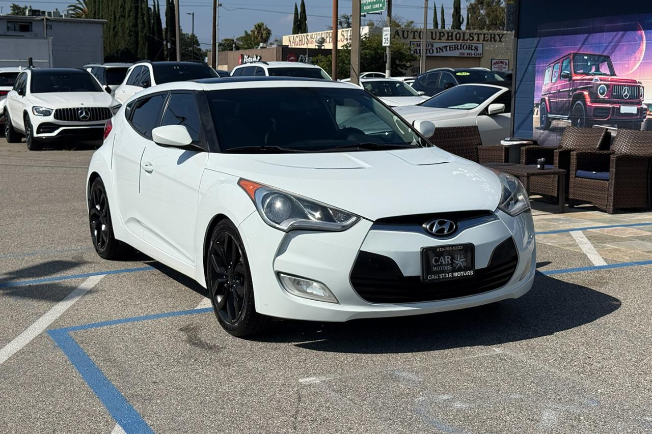 Hyundai Veloster Base 6AT 2015