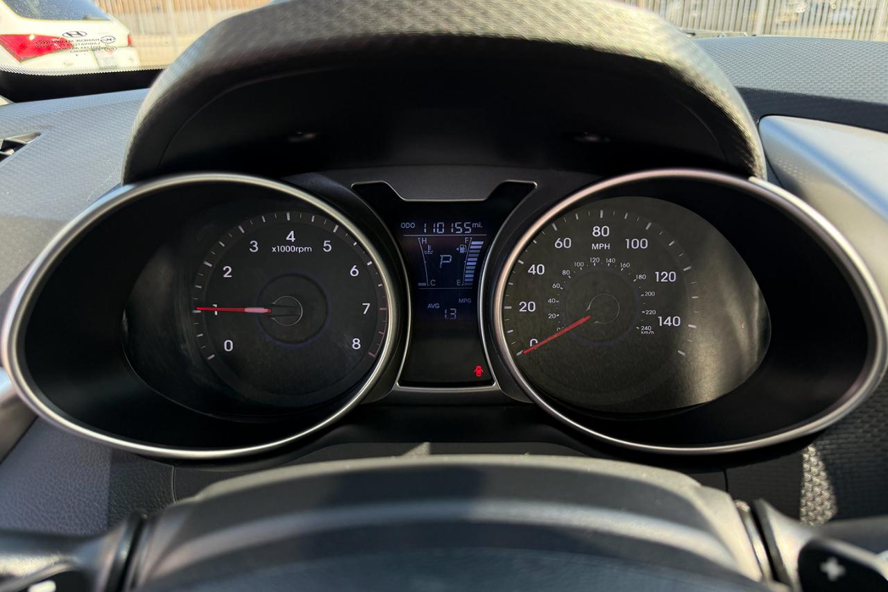 Hyundai Veloster Base 6AT 2015