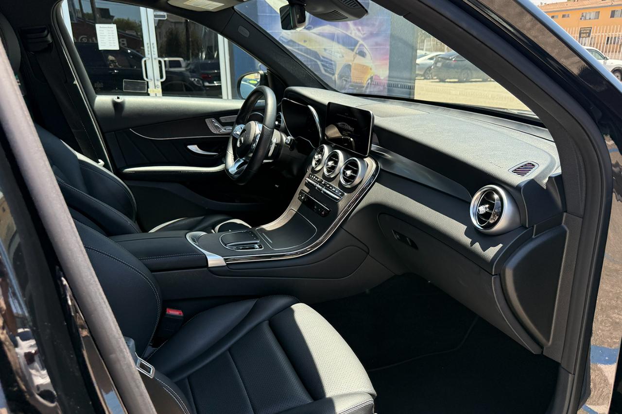 Mercedes-Benz GLC-Class GLC300 2022