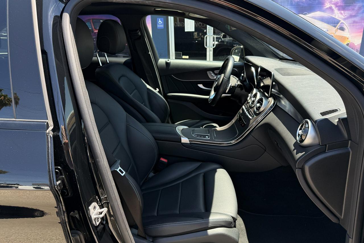 Mercedes-Benz GLC-Class GLC300 2022