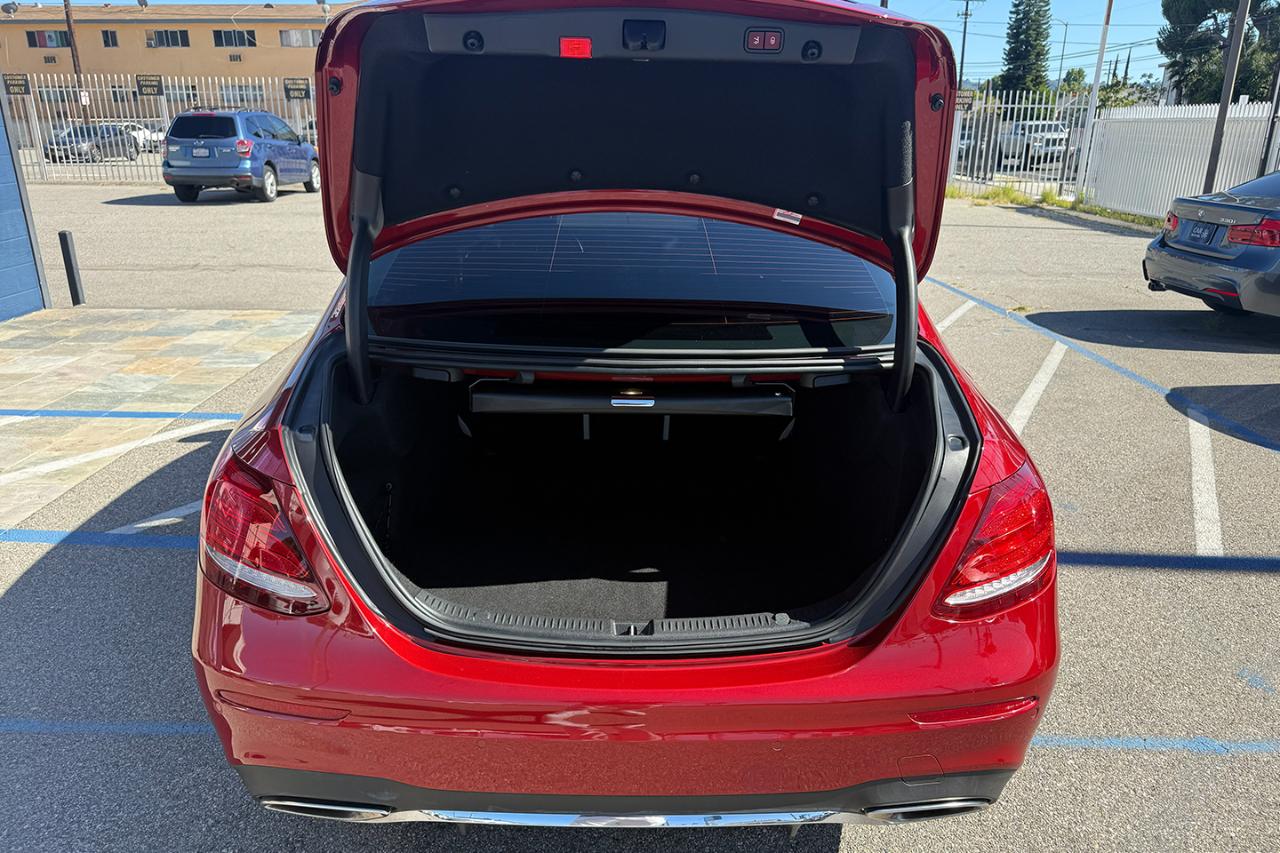 Mercedes-Benz E-Class E300 Luxury Sedan 2019