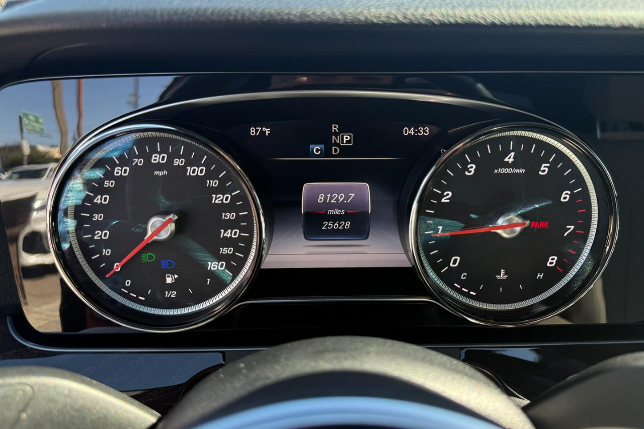Mercedes-Benz E-Class E300 Luxury Sedan 2019