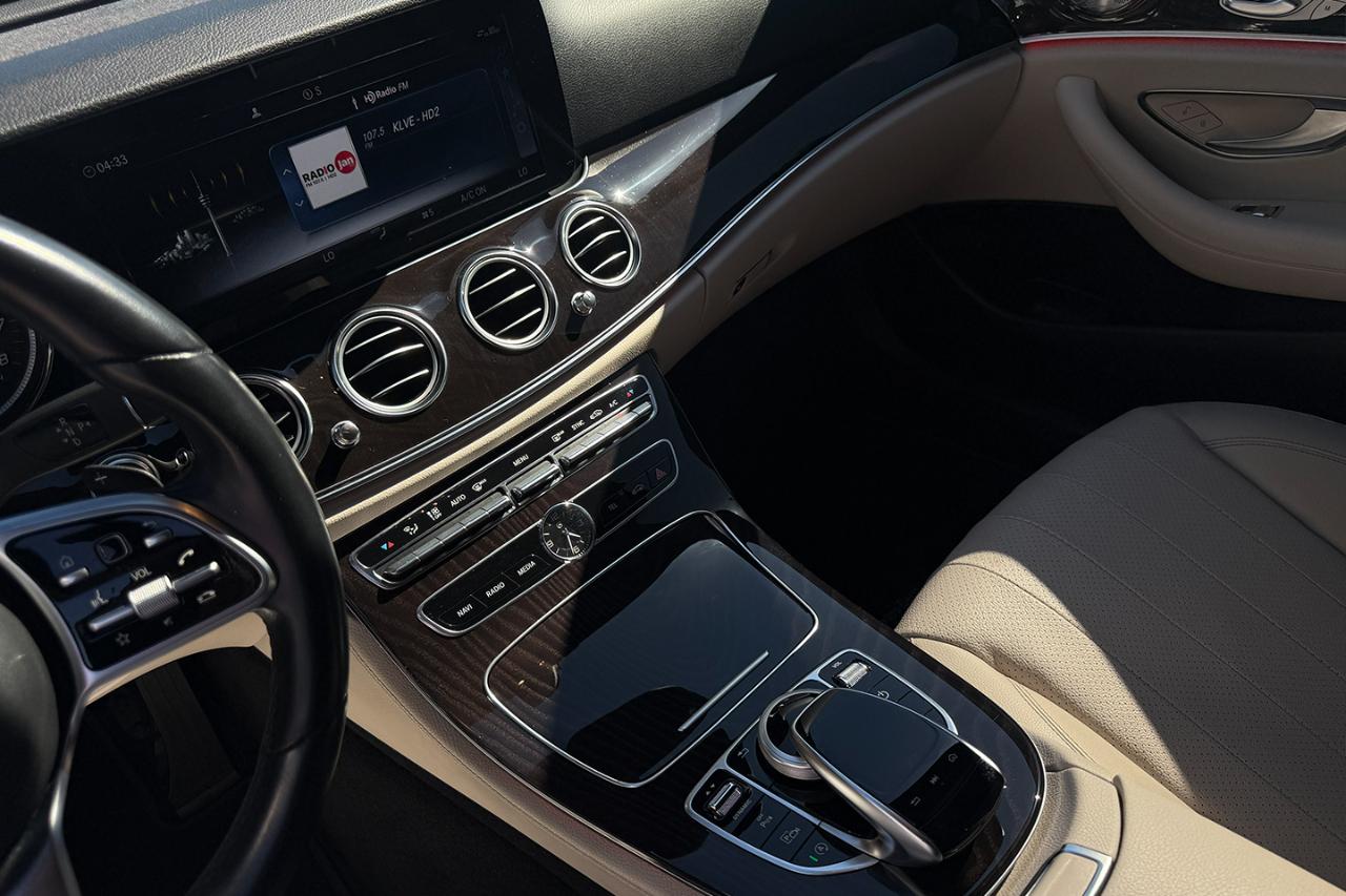 Mercedes-Benz E-Class E300 Luxury Sedan 2019