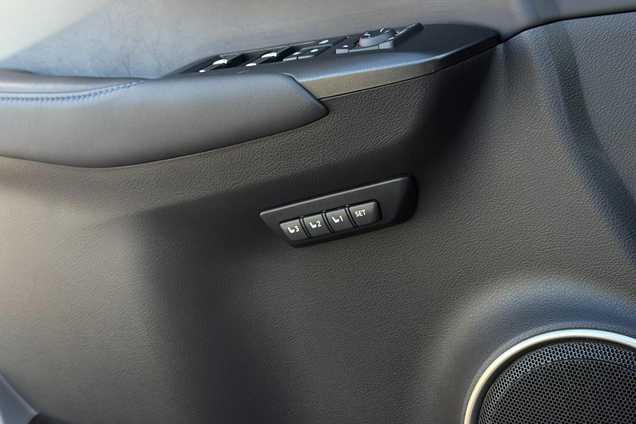 Lexus NX 300h F SPORT Black Line 2021