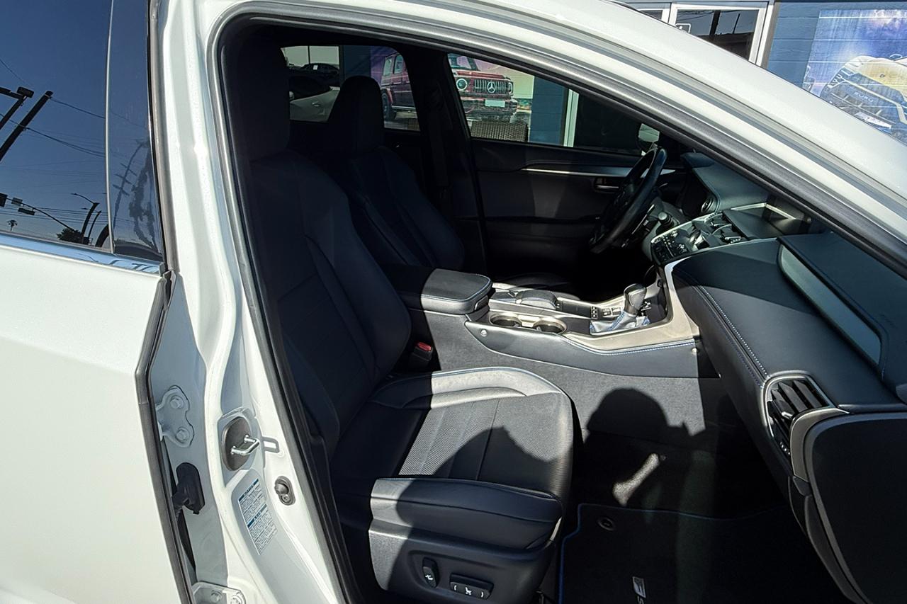 Lexus NX 300h F SPORT Black Line 2021