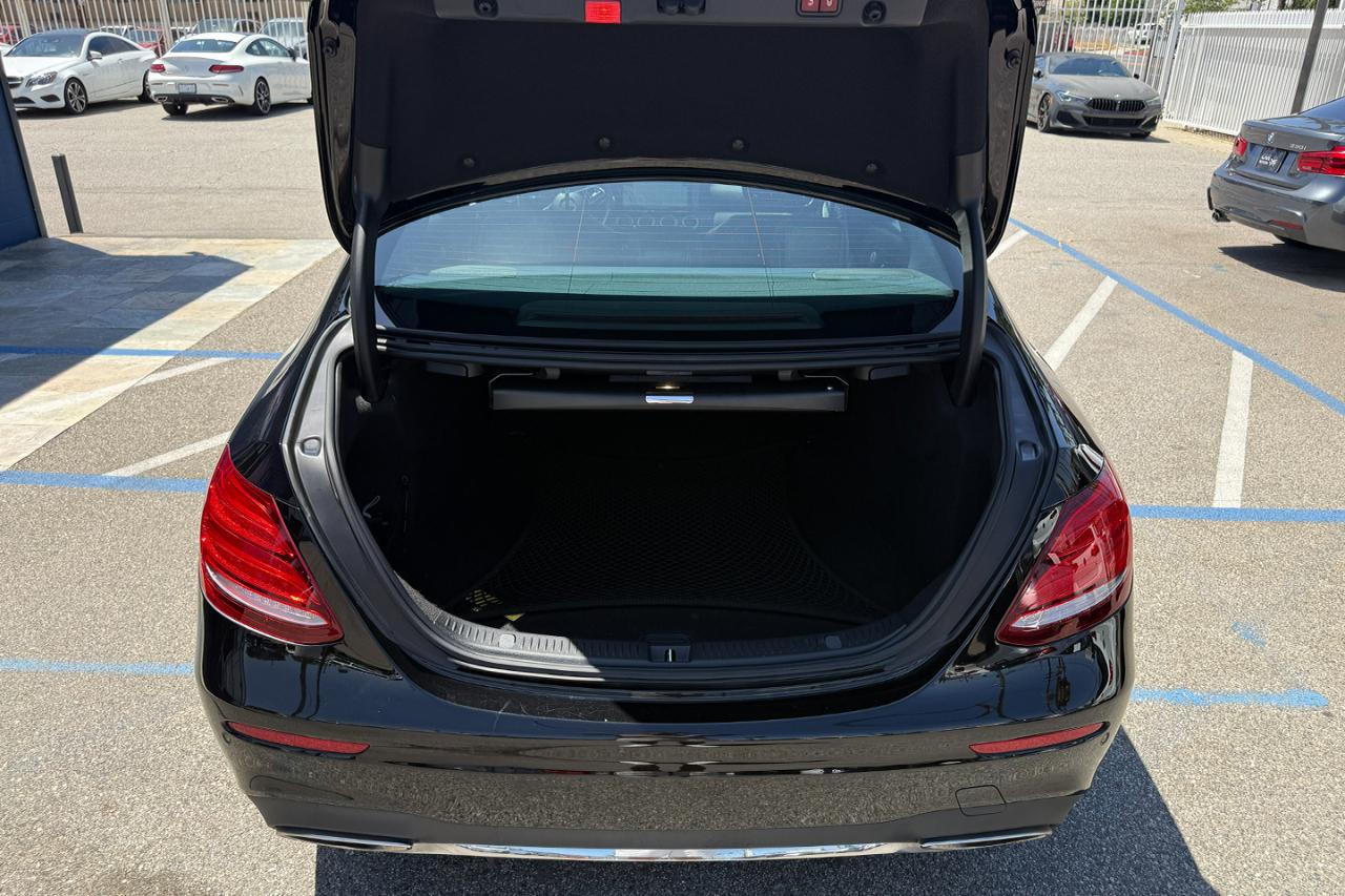 Mercedes-Benz E-Class E300 Luxury Sedan 2019