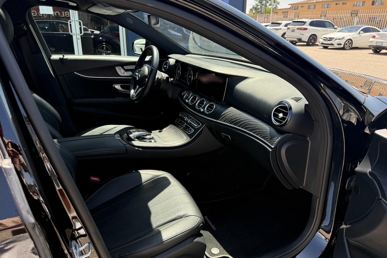 Mercedes-Benz E-Class E300 Luxury Sedan 2019