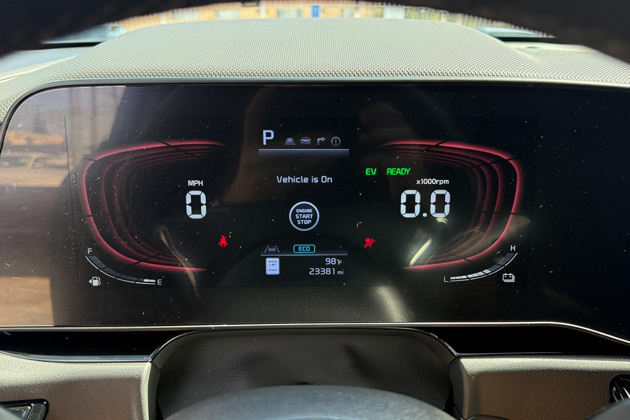 Kia Niro EX Touring FWD 2023