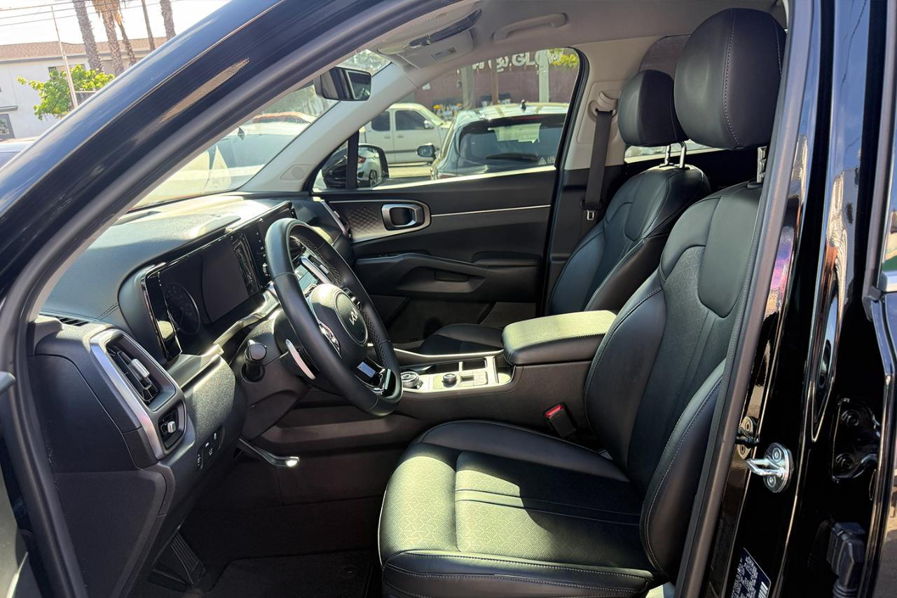 Kia Sorento Hybrid EX AWD 2023