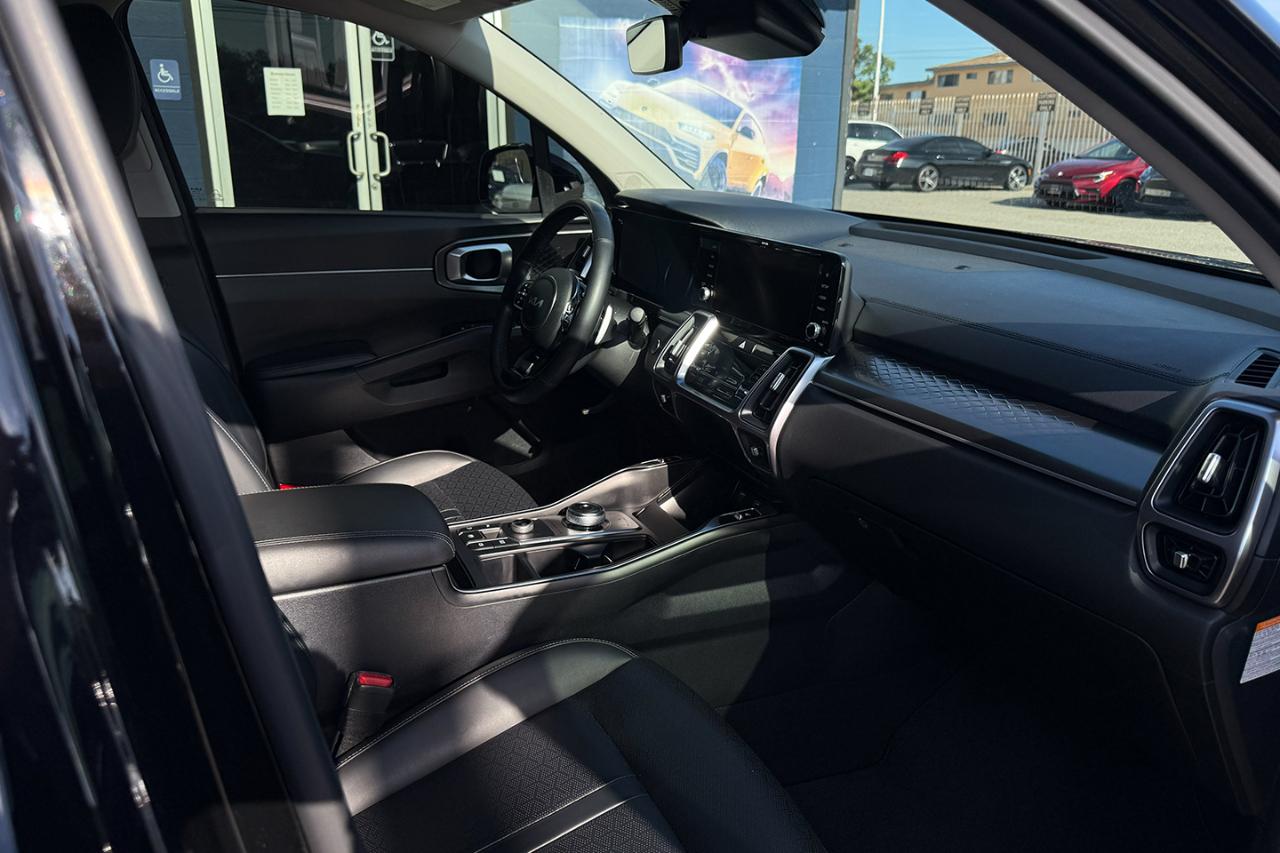 Kia Sorento Hybrid EX AWD 2023