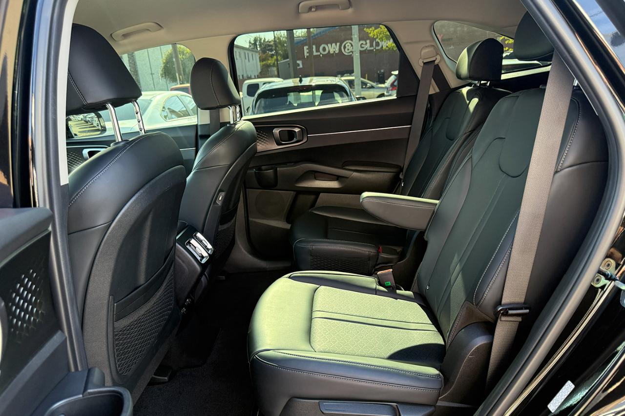 Kia Sorento Hybrid EX AWD 2023