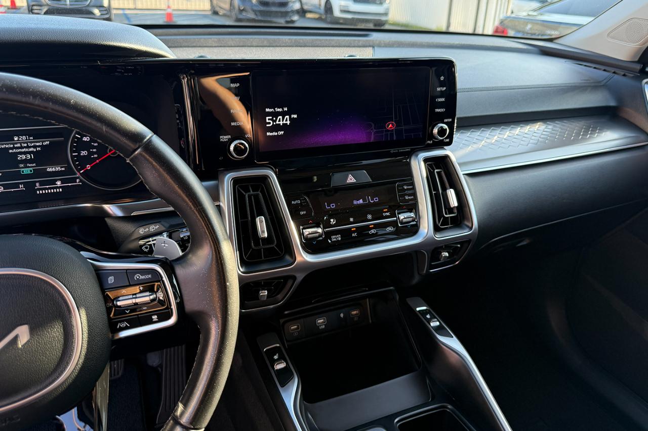 Kia Sorento Hybrid EX AWD 2023