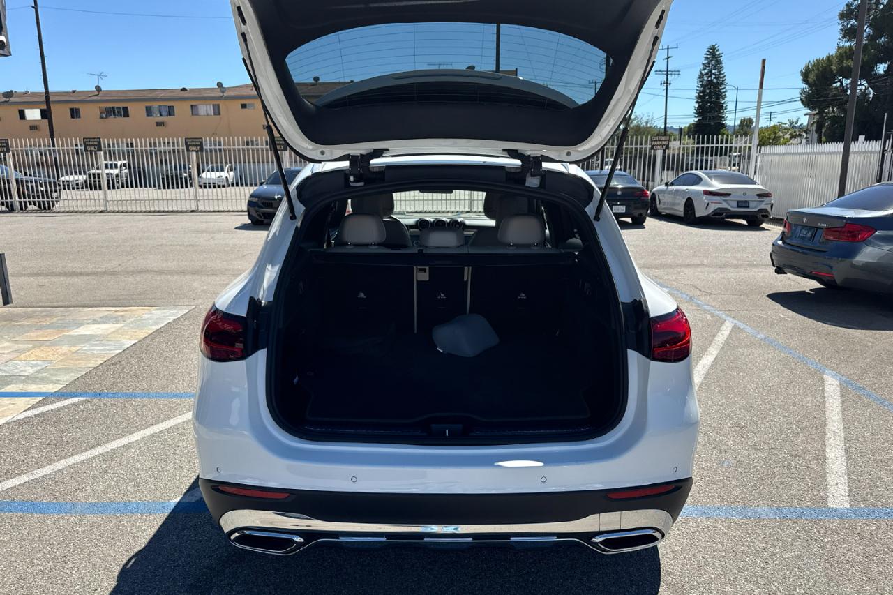 Mercedes-Benz GLC-Class GLC350e 4MATIC 2025