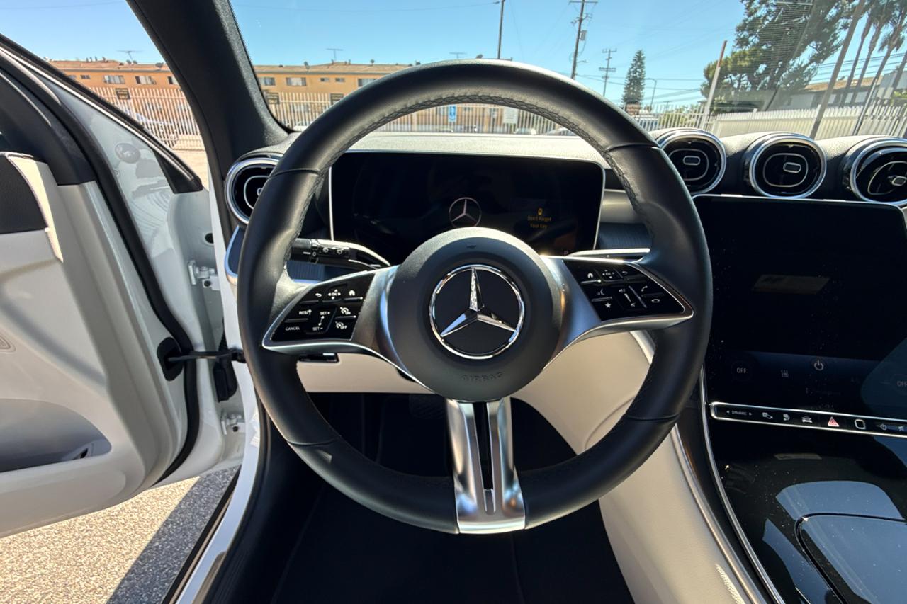 Mercedes-Benz GLC-Class GLC350e 4MATIC 2025
