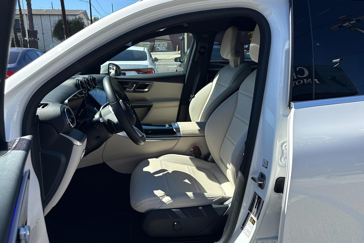 Mercedes-Benz GLC-Class GLC350e 4MATIC 2025