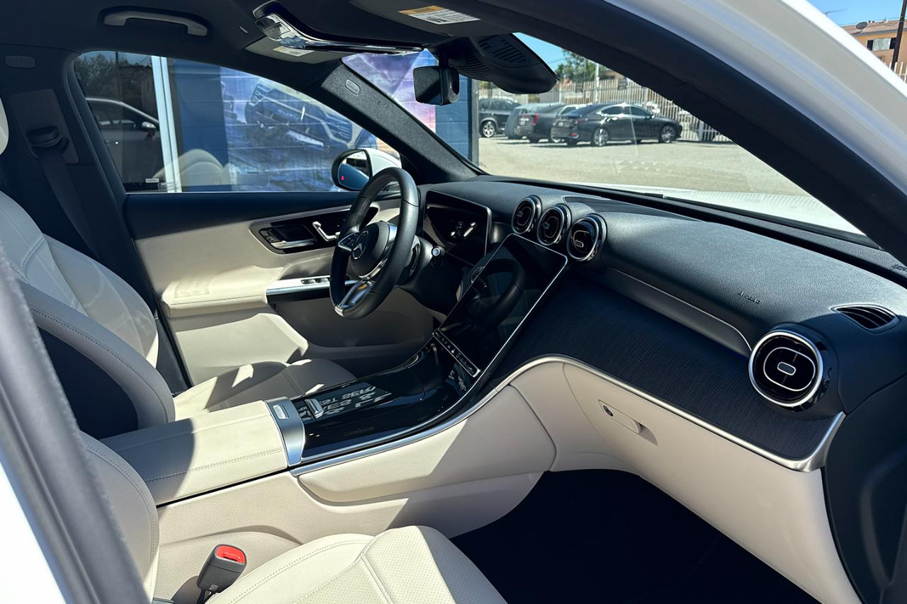 Mercedes-Benz GLC-Class GLC350e 4MATIC 2025