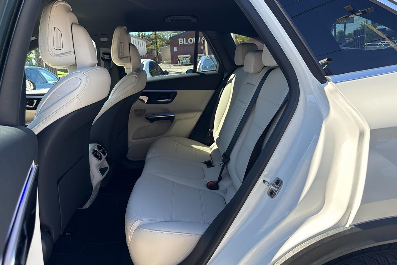 Mercedes-Benz GLC-Class GLC350e 4MATIC 2025