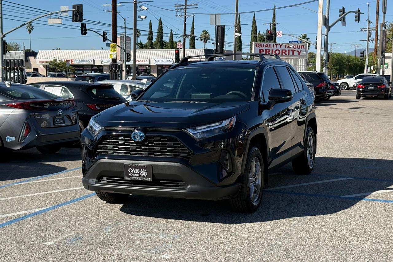 Toyota RAV4 Hybrid LE 2024