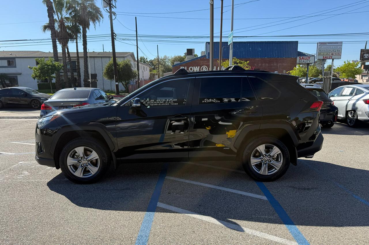 Toyota RAV4 Hybrid LE 2024