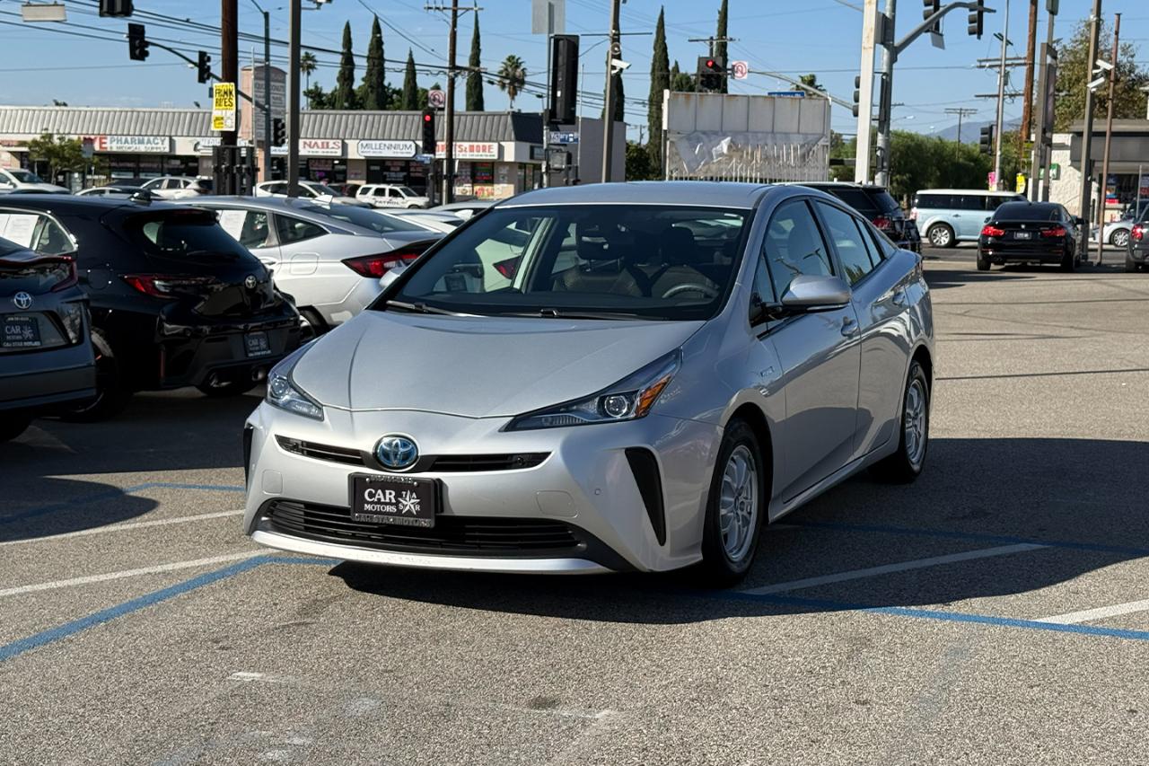 Toyota Prius L Eco 2020