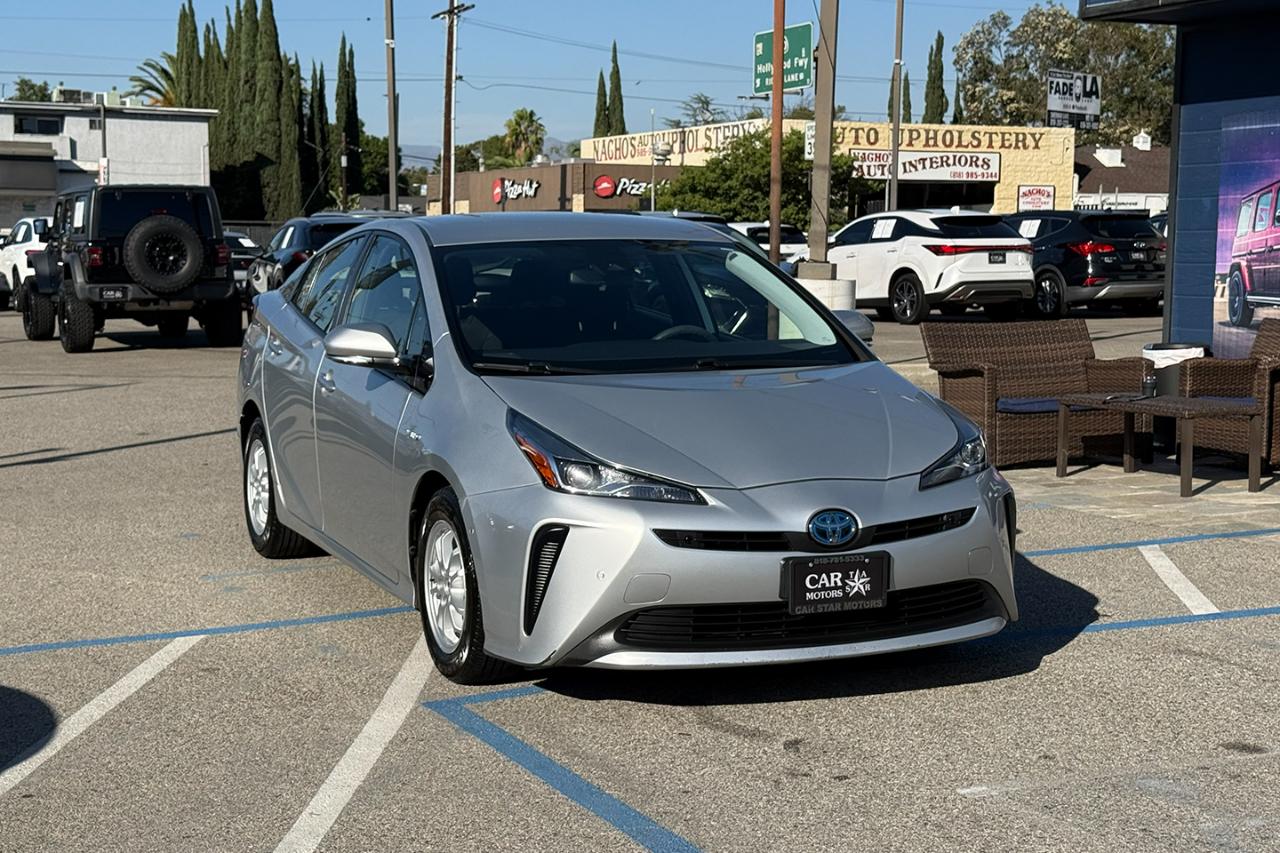 Toyota Prius L Eco 2020