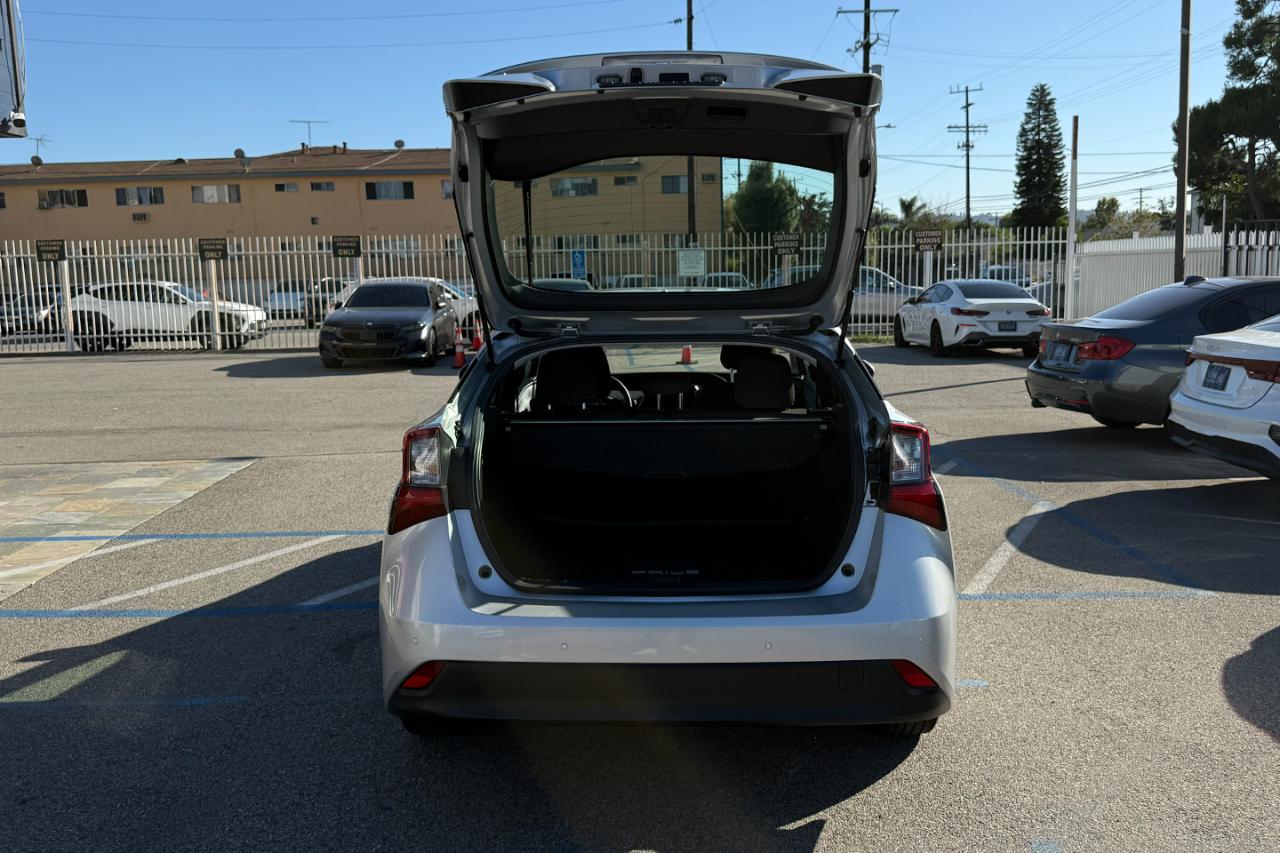 Toyota Prius L Eco 2020