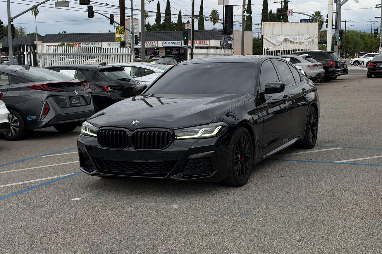 BMW 5-Series  2023