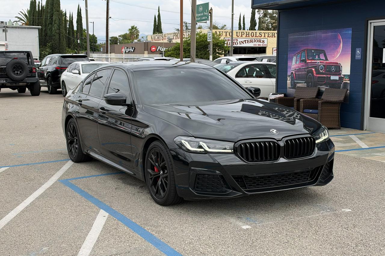 BMW 5-Series  2023