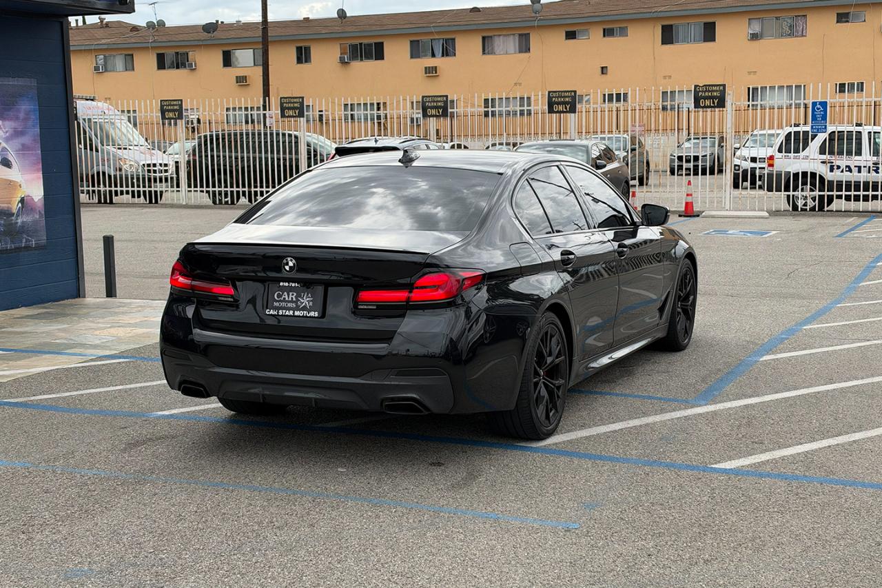 BMW 5-Series  2023