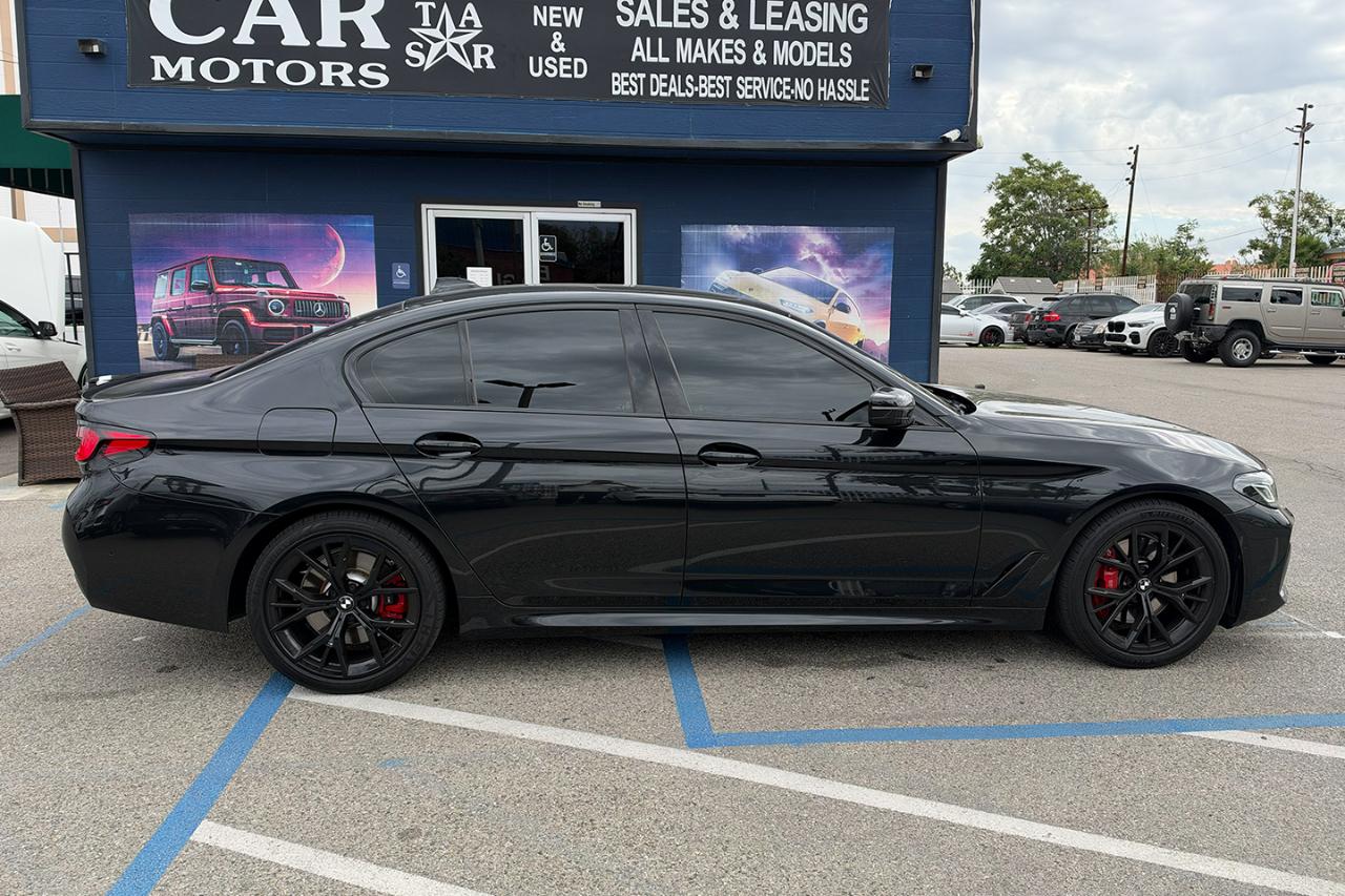 BMW 5-Series  2023