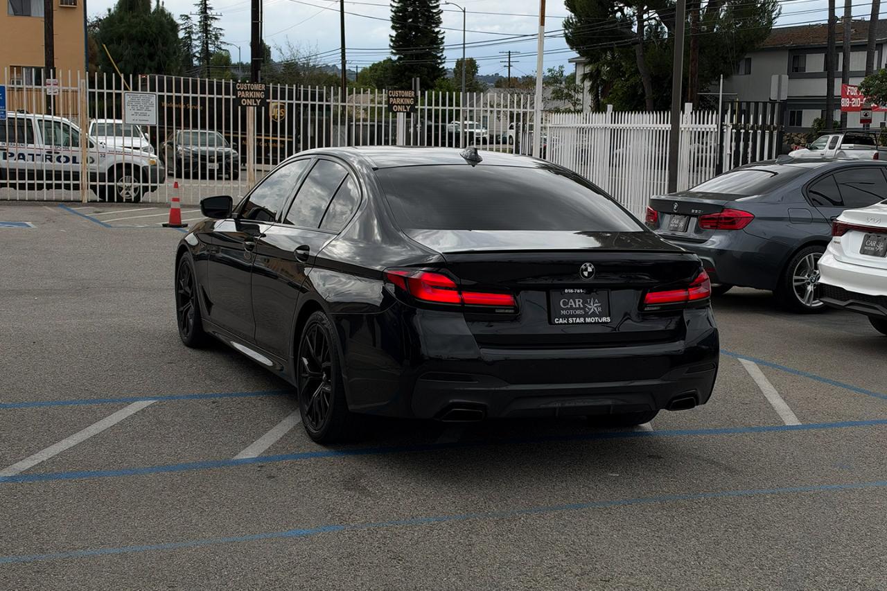 BMW 5-Series  2023