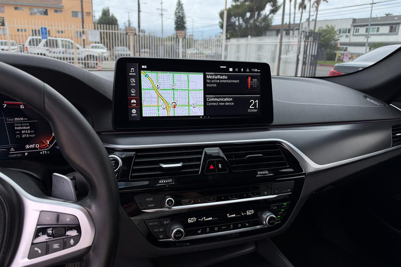 BMW 5-Series  2023