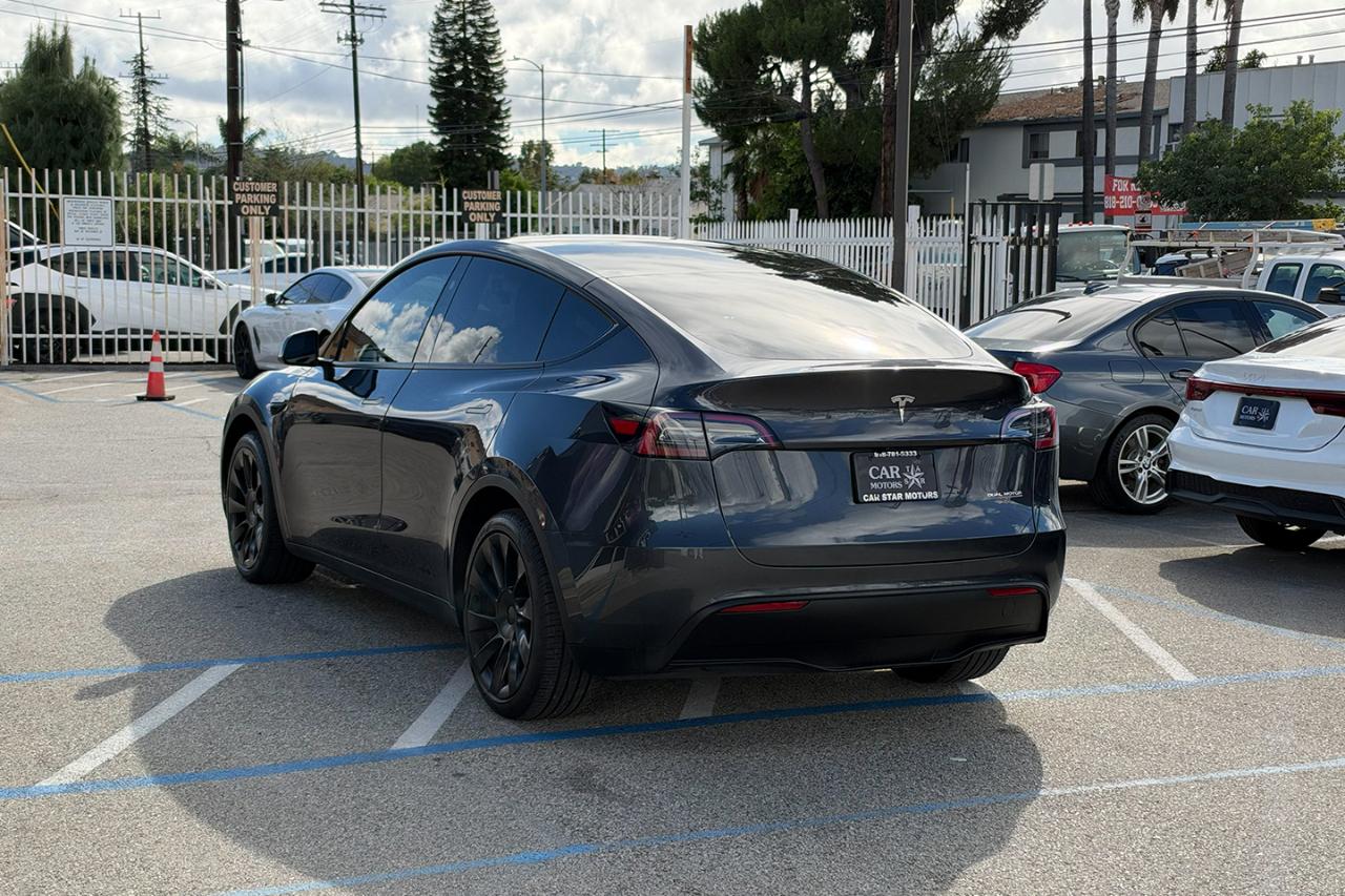Tesla Model Y Long Range AWD 2024