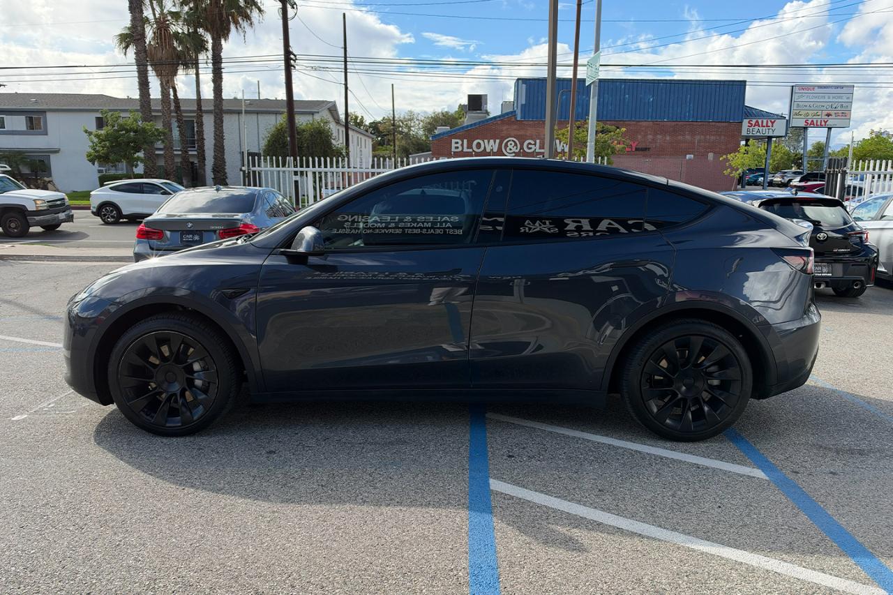Tesla Model Y Long Range AWD 2024