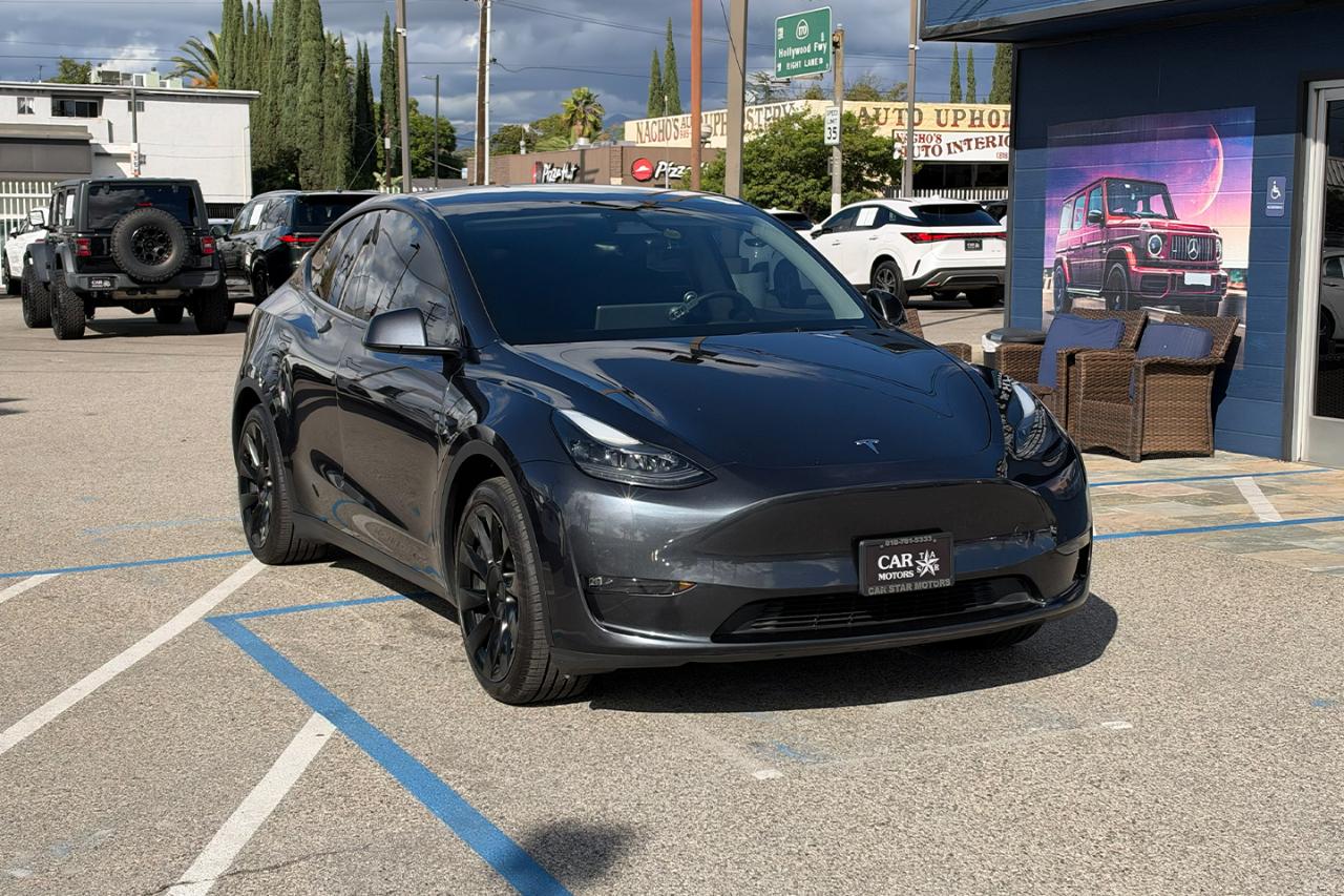 Tesla Model Y Long Range AWD 2024