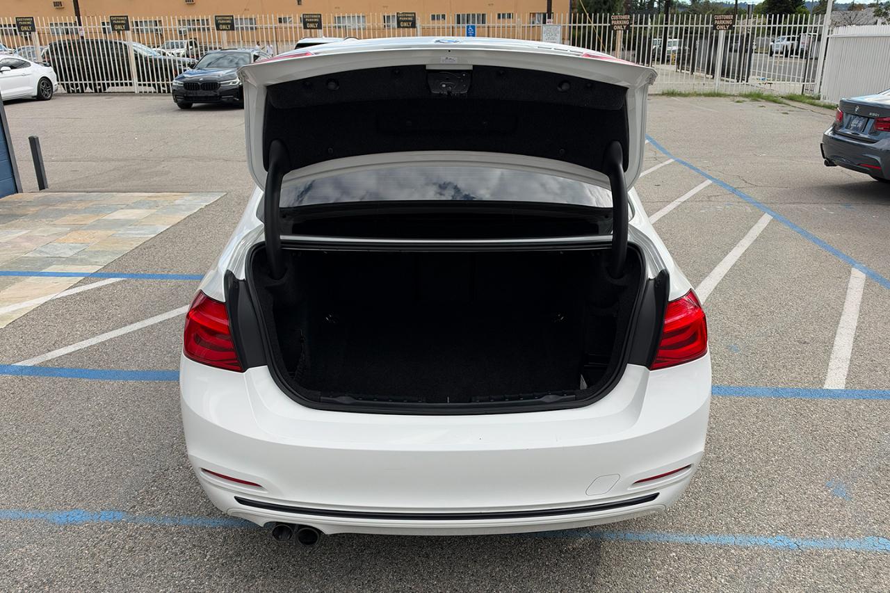 BMW 3-Series 330i SULEV Sedan 2018
