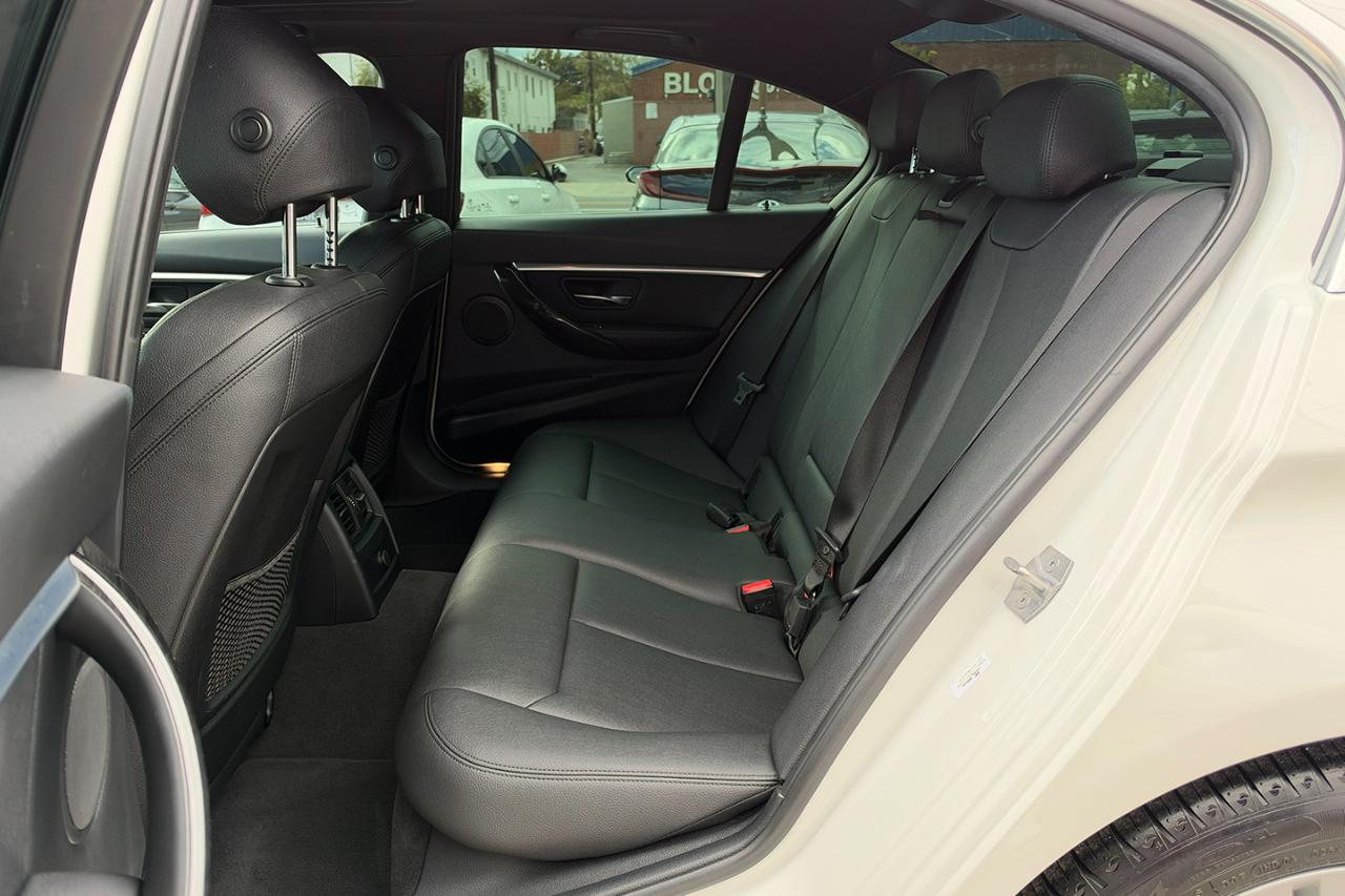 BMW 3-Series 330i SULEV Sedan 2018