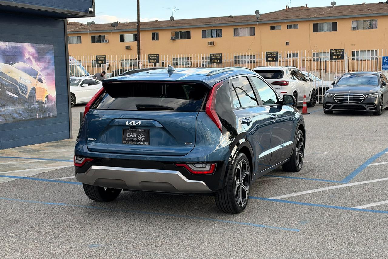 Kia Niro SX 2024