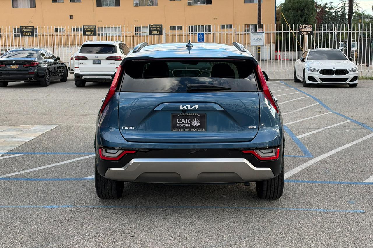Kia Niro SX 2024